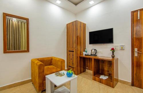 Karol Bagh Hotel | Hotel Rahul Palace By Golden Tree at Karol Bagh