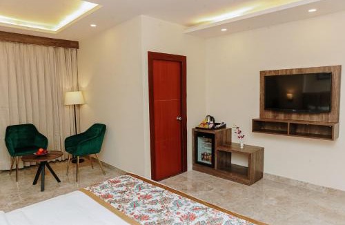 Greater Noida Apartment | Regenta Inn Greater Noida, 15 Mins to India Expo Mart