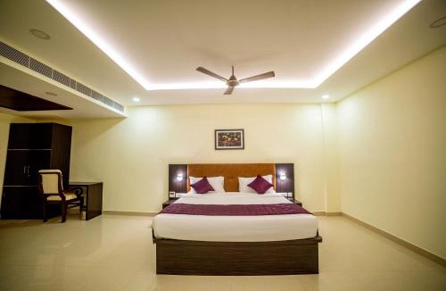 Periyakulam Hotel | TTK Residency