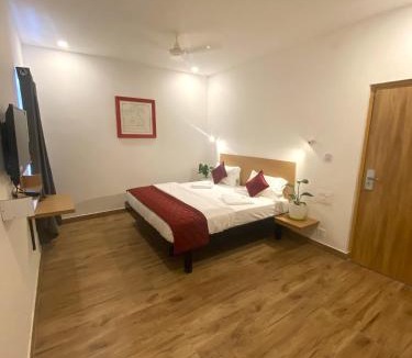 Srikalahasti Hotel | Hotel Bluestone