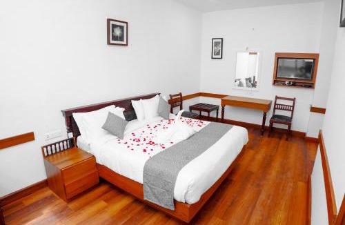 Perintalmanna Hotel | MPSROYALSUITES