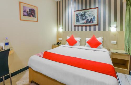 Chittaranjan Bed & Breakfast | Cedar Court