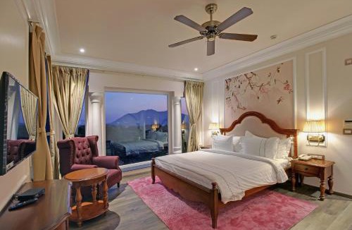 Lake Pichola Hotel | Jhadol Vijay Vilas Near Lake Pichola