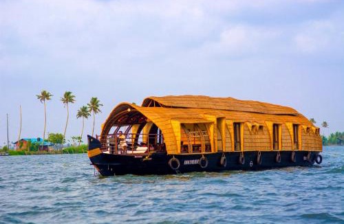 Nedumudy Boat Rental | Marvel Cruise