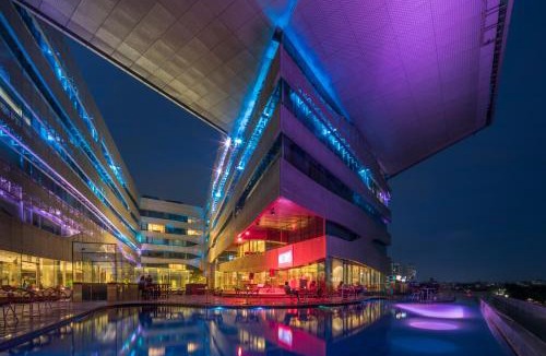 Somajiguda Hotel | The Park Hyderabad, Banjara Hills near Hussain Sagar Lake