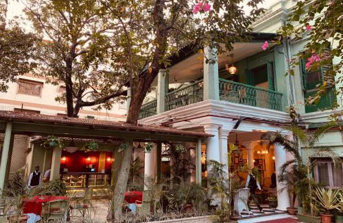 Dharmatala Hotel | The Elgin Fairlawn, Kolkata