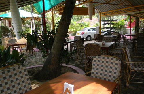 Agonda Hotel | Maria Paulo Guest House Bar and Restaurant