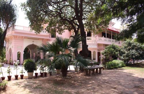 Jalandhar Bed & Breakfast | Savrupson Heritage Home