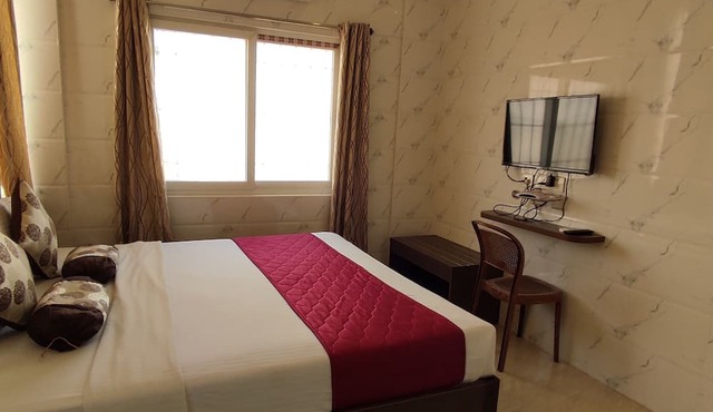 Sri Maharaja Residency