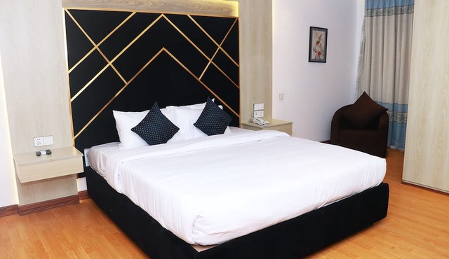 Royal Raj Hotel & Condominium