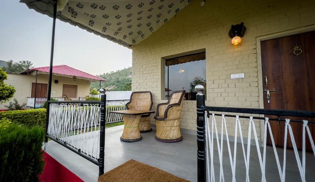 Vanbagh Sariska Resort
