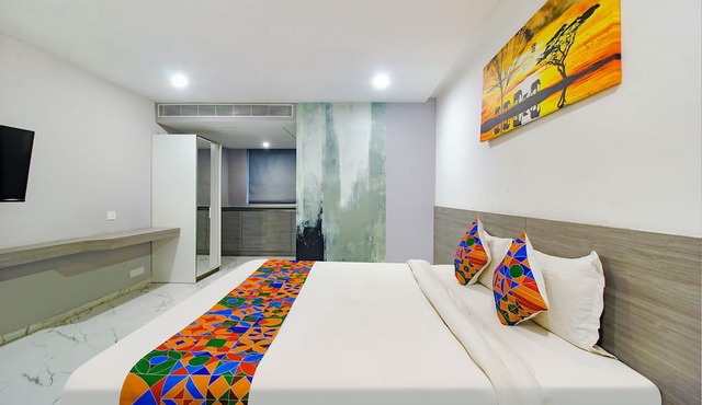 Fabhotel Ssr Fern Suites
