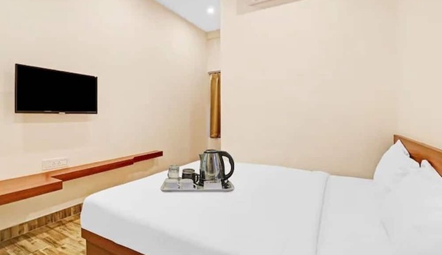 iROOMZ Sri Udupi Park Suites PMC in Bengaluru