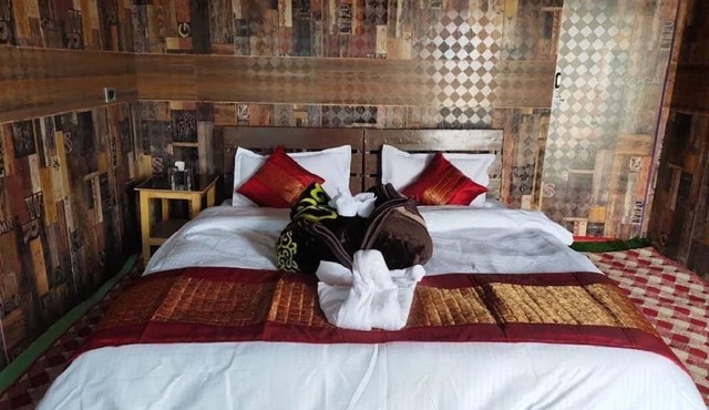 Pangong Sunrise Cottage & Resort in Leh