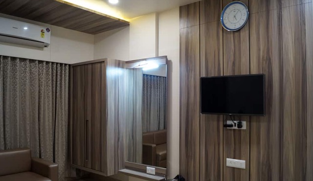 Hotel Midtown in Vadodara
