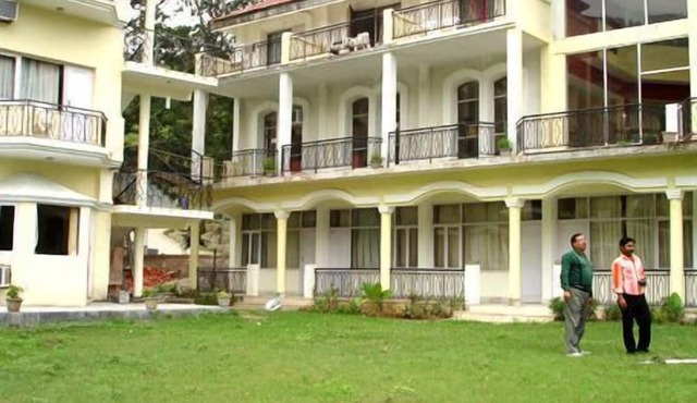 juSTa Riverside Resort - Srinagar