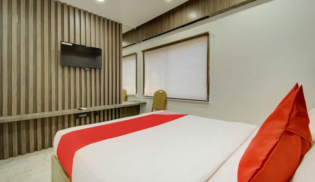 Capital O 23031 V Hotel