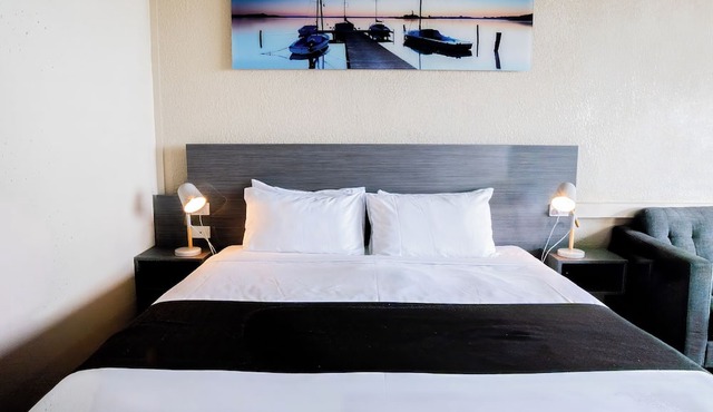 Bayside Hotel in St Helens