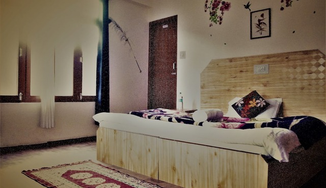 Manali Top Inn and Cafe