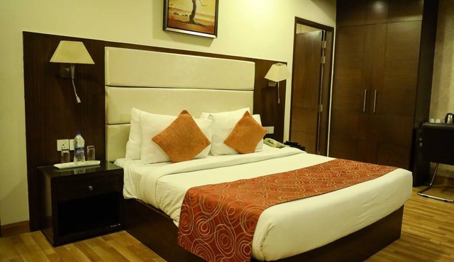 DS Clarks Inn Gurgaon
