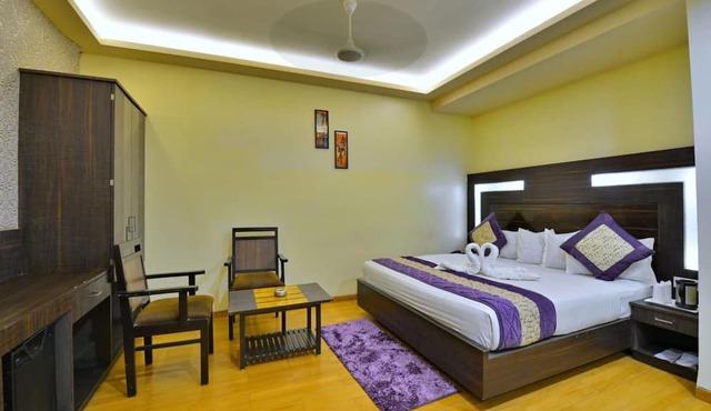 Hotel Samrat in Jabalpur