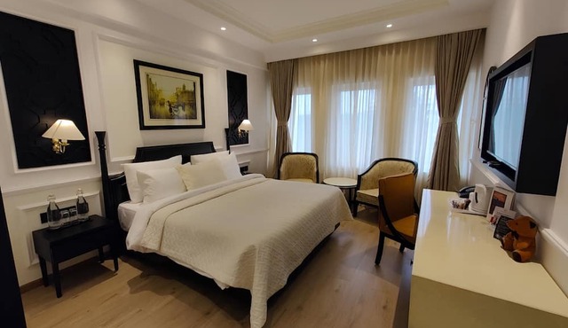 Peerless Hotel Kolkata