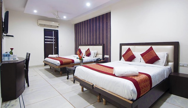 Hotel Apra International