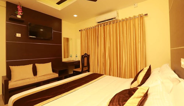 The Crescent Suites