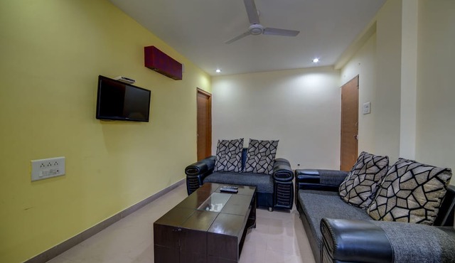 Falcons Nest Studio Apartments