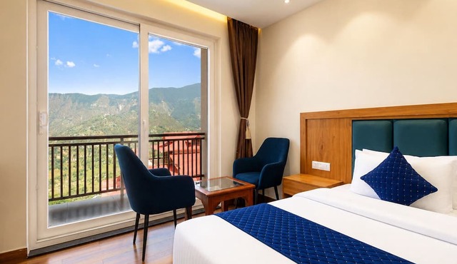 Hotel Luxeevista By Navodayans