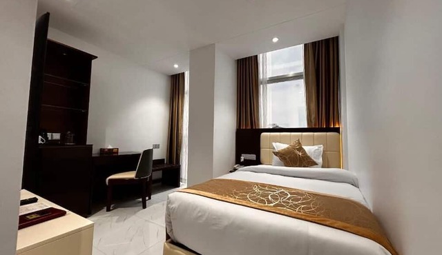 Royal Mark Hotel