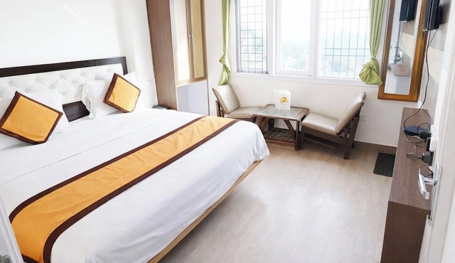 Premium Hotel A-P-S-A-R-A Grand Shimla