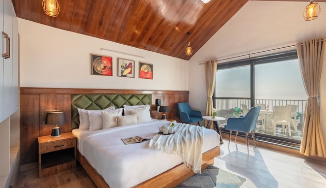 Alaya Stays Evara - 2 BHK Hilltop