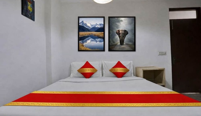 Mauryan Elite I Hotel Hauzkhas