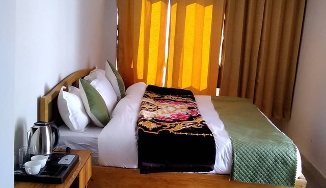 Mount Aura Stay & Dine