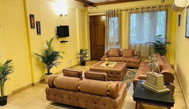 Fortune Home Service Apartment 4Bhk D-36
