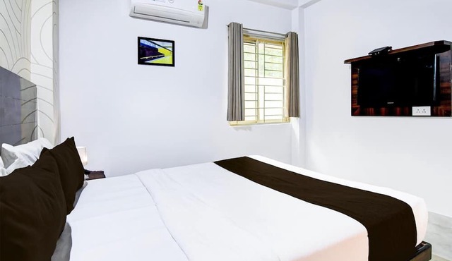 Deluxe Chandrasekharpur