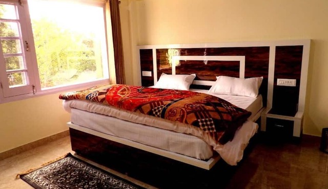 The Hideaway Chail