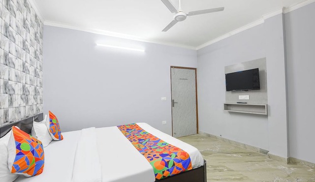 Fabhotel Zen Stay