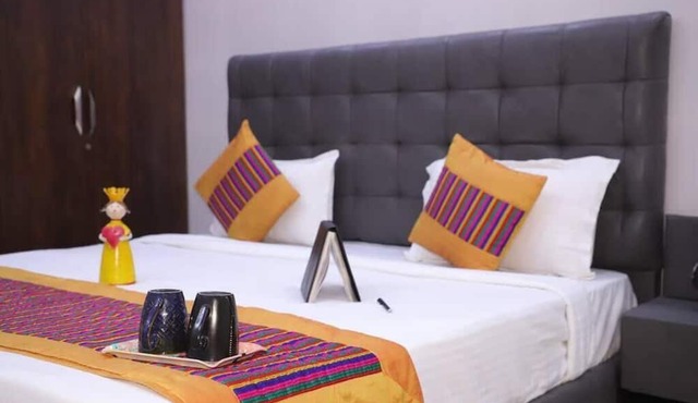 Fortune Home Service Apartment 1Bhk,L-36B, Saket