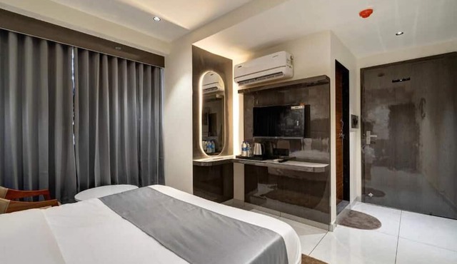 Hotel Shrimad Villa Gandhinagar in Gandhinagar