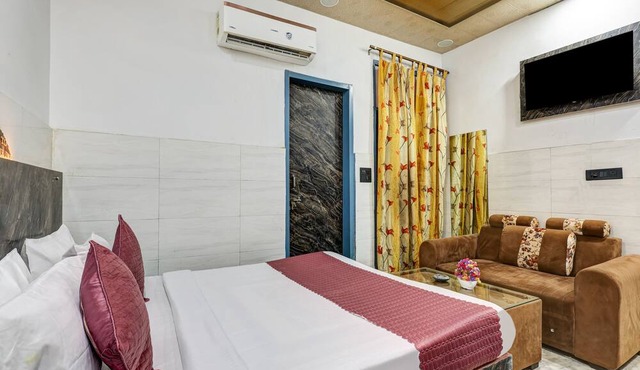 Mauryan Express Hotel Dabri Janakpuri