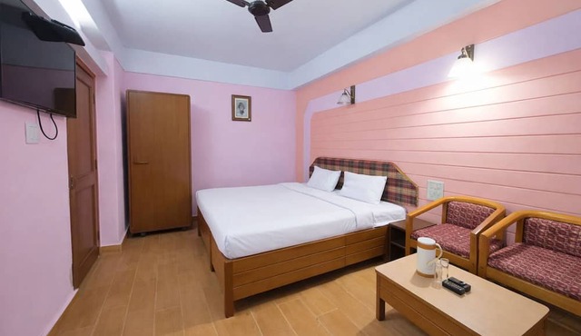 Hotel Radha Continental Near Mall Road