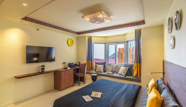 The Hosteller Dalhousie, Mall Road