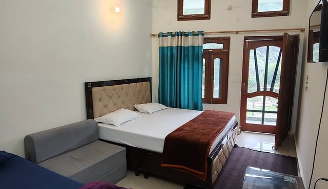 Sri Shakti Hotel & Restaurant