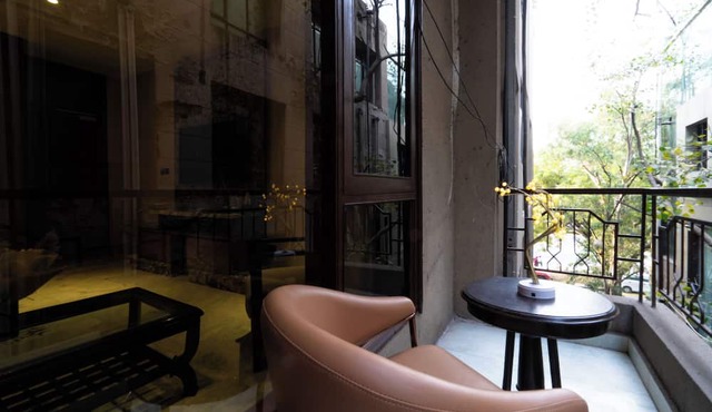 Hotel Bluestone Prime Nehru Place by The Cosy hotels