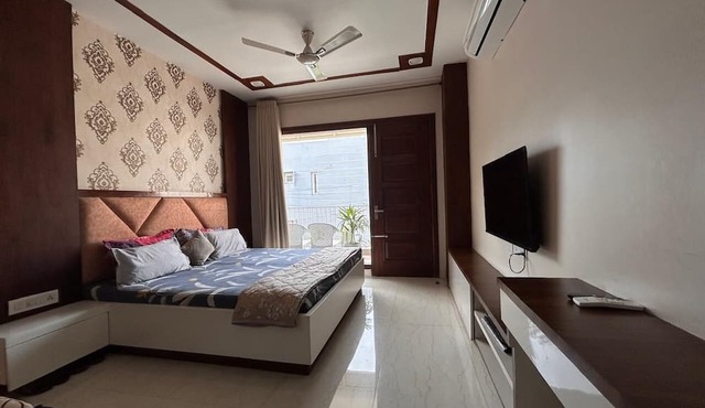HomiStay - Luxury Room
