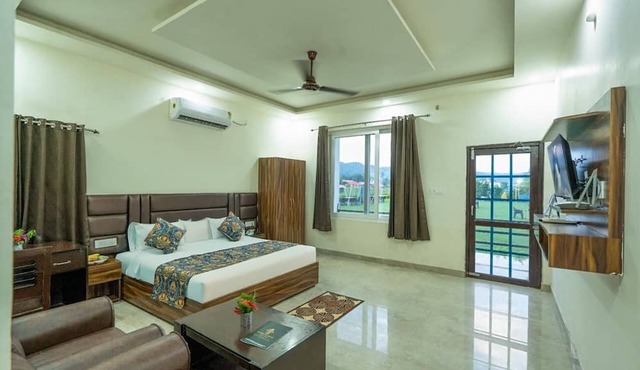 Corbett Treat Resort