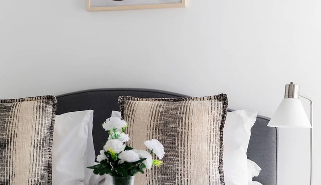 A Cozy 2BR Apt Right on Buzzing Chapel Street in Melbourne