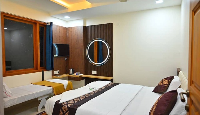 HOTEL GREENLAND INN HAMPI in Hospet
